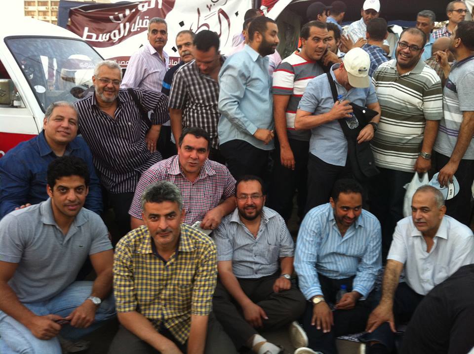 الهيئة العليا لـ"الوسط" يفترشون "رابعه" للعودة للمسار الديموقراطي