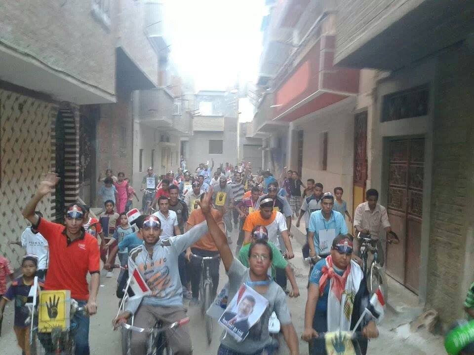 مسيرة مؤيدة للشرعية تجوب شوارع "القوصية"